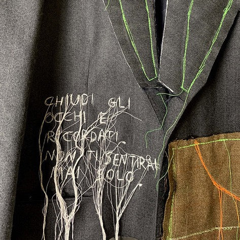 CHIUDI GLI OCCHI