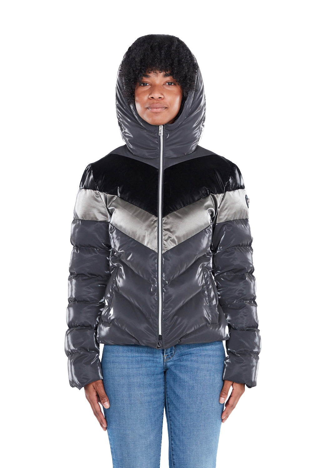 Woodpecker Women's Robin Winter coat. High-end Canadian designer winter coat for women in shiny "Magnum" grey colour. Woodpecker cruelty-free winter coat designed in Canada. Women's medium weight long length premium designer jacket for winter. Superior quality warm winter coat for women. Moose Knuckles, Canada Goose, Mackage, Montcler, Will Poho, Willbird, Nic Bayley. Extra warm. Shiny parka. Stylish winter jacket. Designer winter coat.